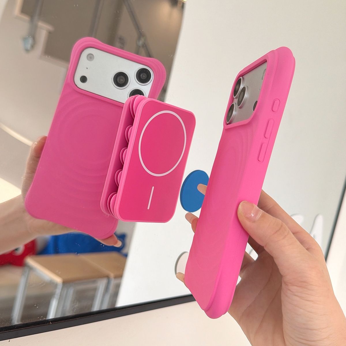 Luxury Heart-Shaped Phone Grip Holder Magnetic Suction